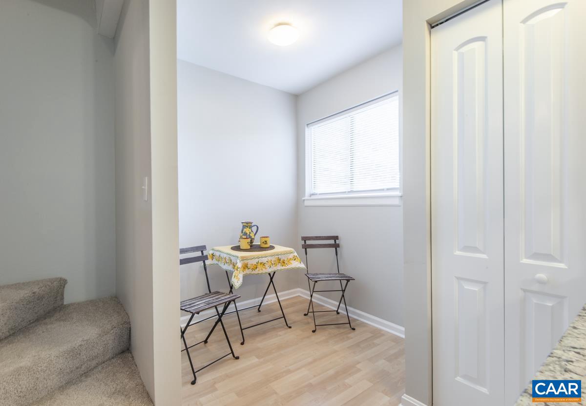 943 SOUTHAMPTON DR, CHARLOTTESVILLE, Virginia 22901, 3 Bedrooms Bedrooms, ,2 BathroomsBathrooms,Residential,For sale,943 SOUTHAMPTON DR,666813 MLS # 666813