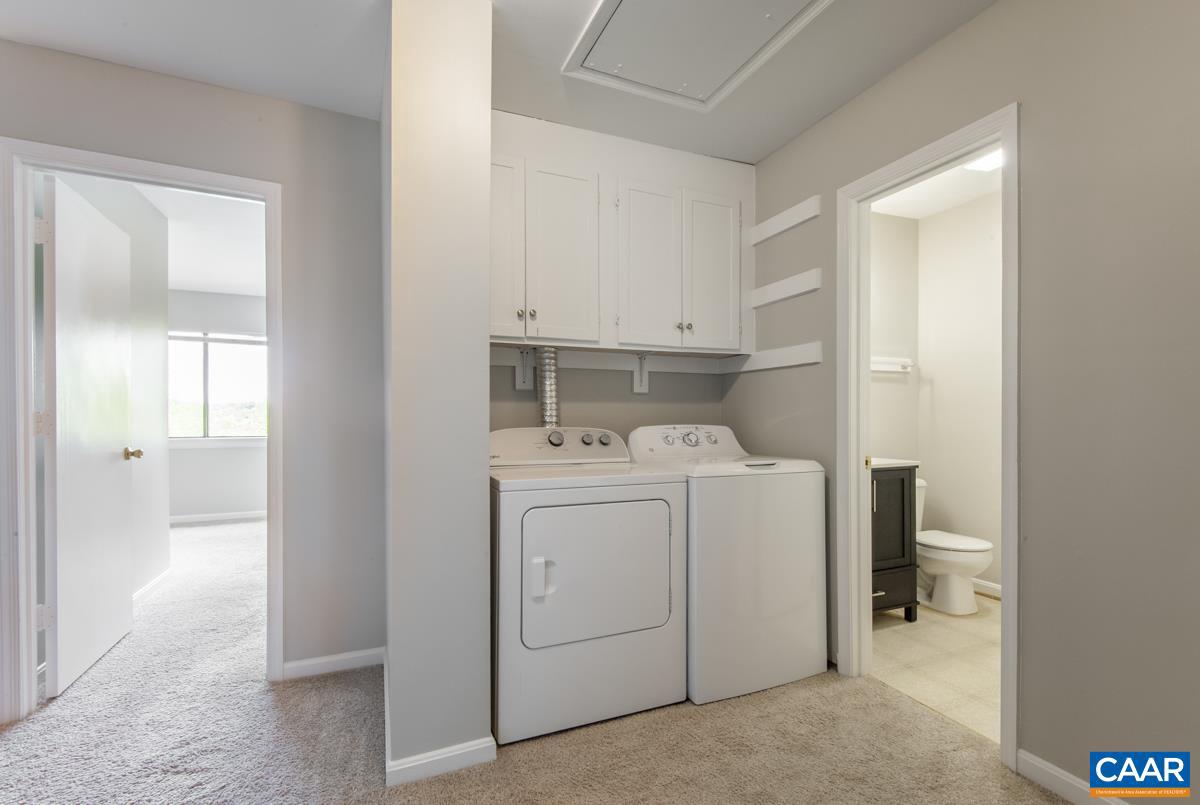 943 SOUTHAMPTON DR, CHARLOTTESVILLE, Virginia 22901, 3 Bedrooms Bedrooms, ,2 BathroomsBathrooms,Residential,For sale,943 SOUTHAMPTON DR,666813 MLS # 666813