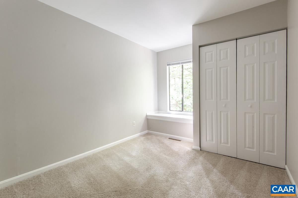 943 SOUTHAMPTON DR, CHARLOTTESVILLE, Virginia 22901, 3 Bedrooms Bedrooms, ,2 BathroomsBathrooms,Residential,For sale,943 SOUTHAMPTON DR,666813 MLS # 666813