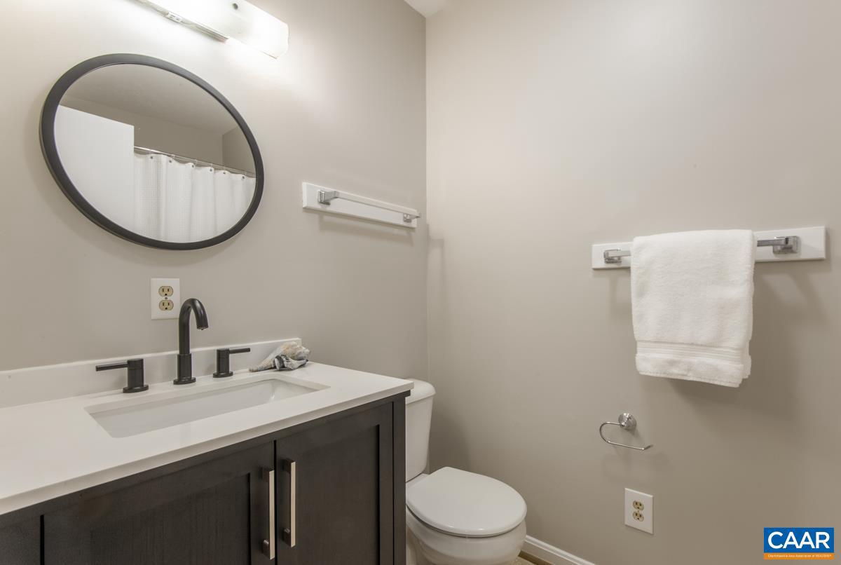943 SOUTHAMPTON DR, CHARLOTTESVILLE, Virginia 22901, 3 Bedrooms Bedrooms, ,2 BathroomsBathrooms,Residential,For sale,943 SOUTHAMPTON DR,666813 MLS # 666813