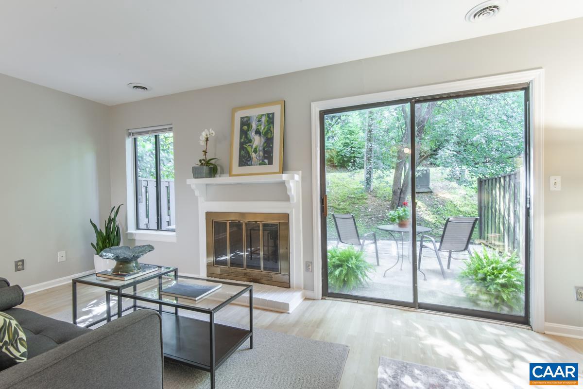 943 SOUTHAMPTON DR, CHARLOTTESVILLE, Virginia 22901, 3 Bedrooms Bedrooms, ,2 BathroomsBathrooms,Residential,For sale,943 SOUTHAMPTON DR,666813 MLS # 666813