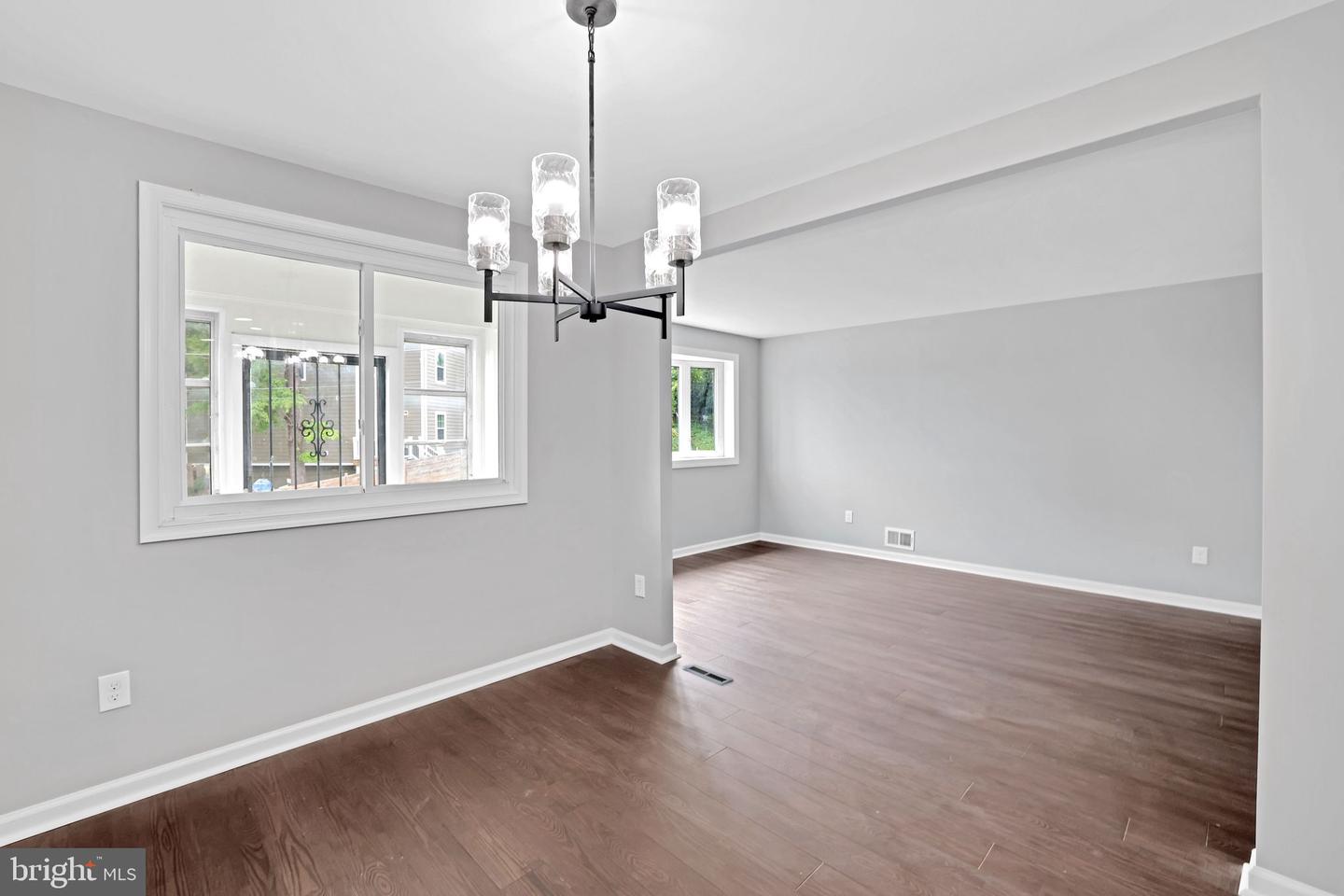 500 47TH PL NE, WASHINGTON, District Of Columbia 20019, 4 Bedrooms Bedrooms, ,3 BathroomsBathrooms,Residential,For sale,500 47TH PL NE,DCDC2210400 MLS # DCDC2210400