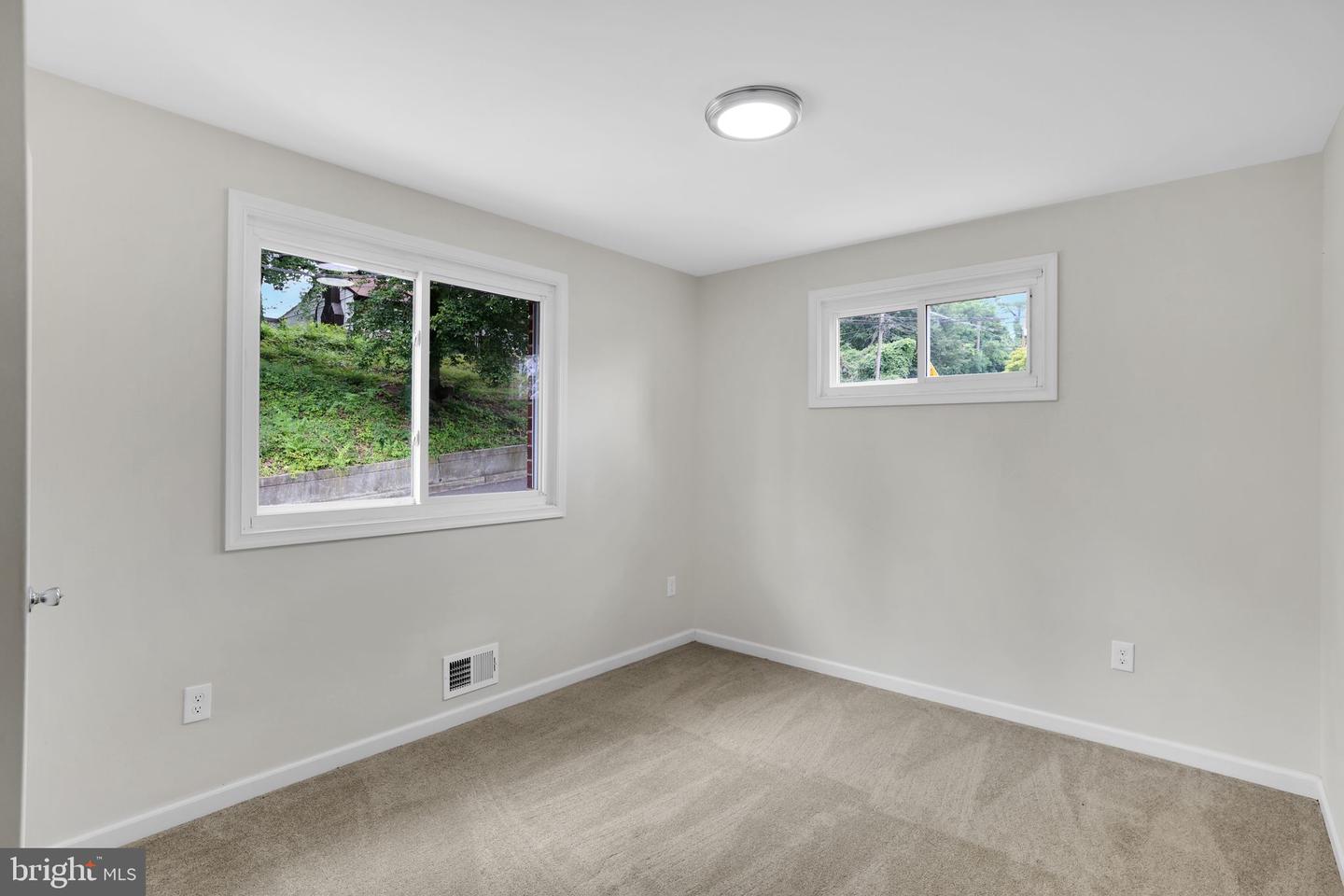 500 47TH PL NE, WASHINGTON, District Of Columbia 20019, 4 Bedrooms Bedrooms, ,3 BathroomsBathrooms,Residential,For sale,500 47TH PL NE,DCDC2210400 MLS # DCDC2210400