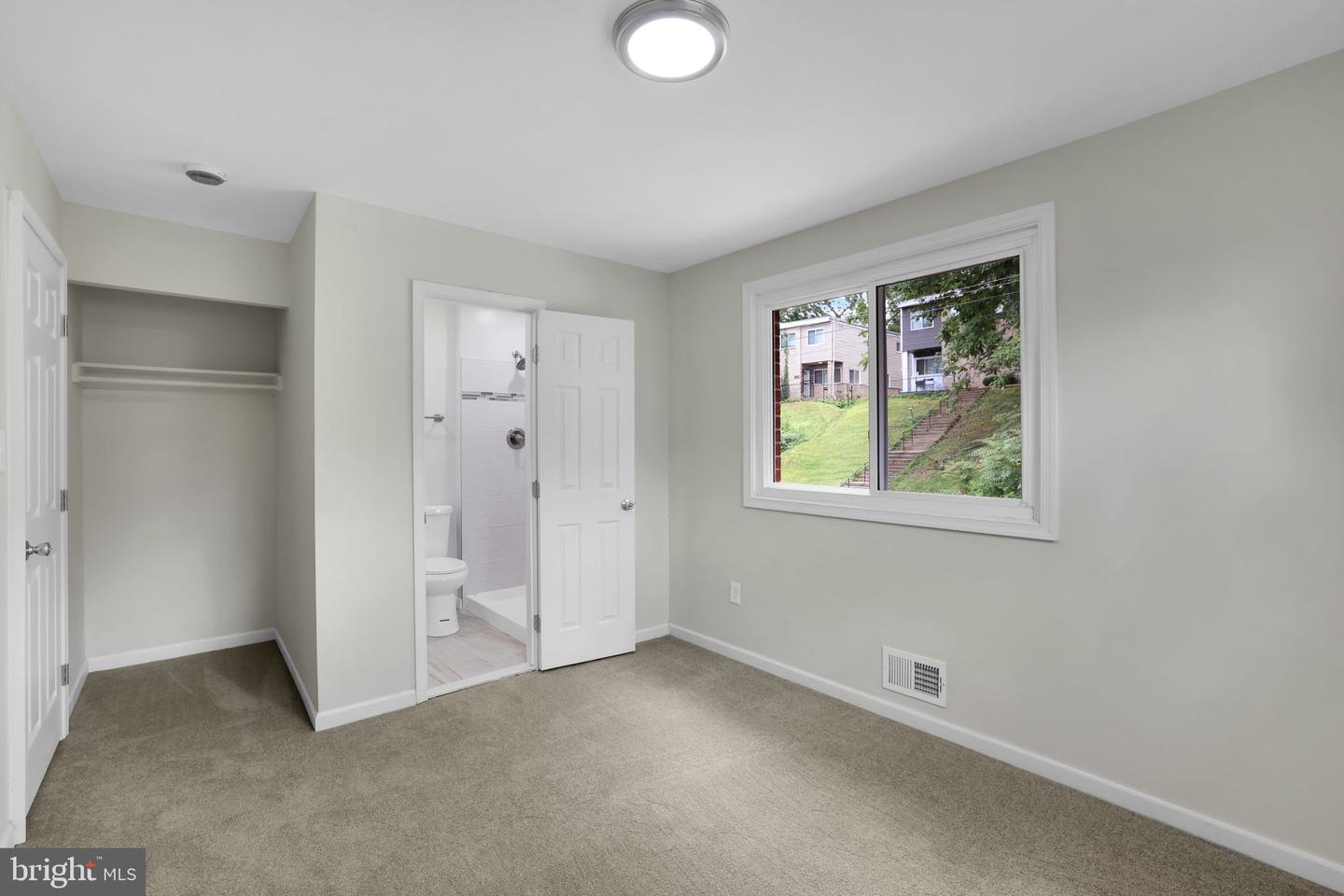 500 47TH PL NE, WASHINGTON, District Of Columbia 20019, 4 Bedrooms Bedrooms, ,3 BathroomsBathrooms,Residential,For sale,500 47TH PL NE,DCDC2210400 MLS # DCDC2210400