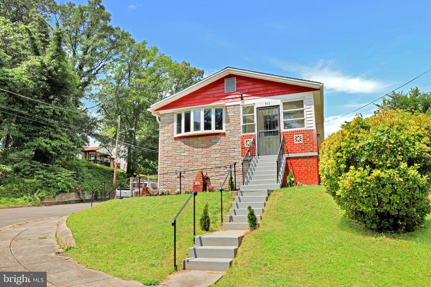 500 47TH PL NE, WASHINGTON, District Of Columbia 20019, 4 Bedrooms Bedrooms, ,3 BathroomsBathrooms,Residential,For sale,500 47TH PL NE,DCDC2210400 MLS # DCDC2210400