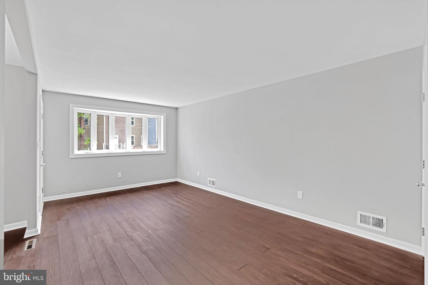 500 47TH PL NE, WASHINGTON, District Of Columbia 20019, 4 Bedrooms Bedrooms, ,3 BathroomsBathrooms,Residential,For sale,500 47TH PL NE,DCDC2210400 MLS # DCDC2210400