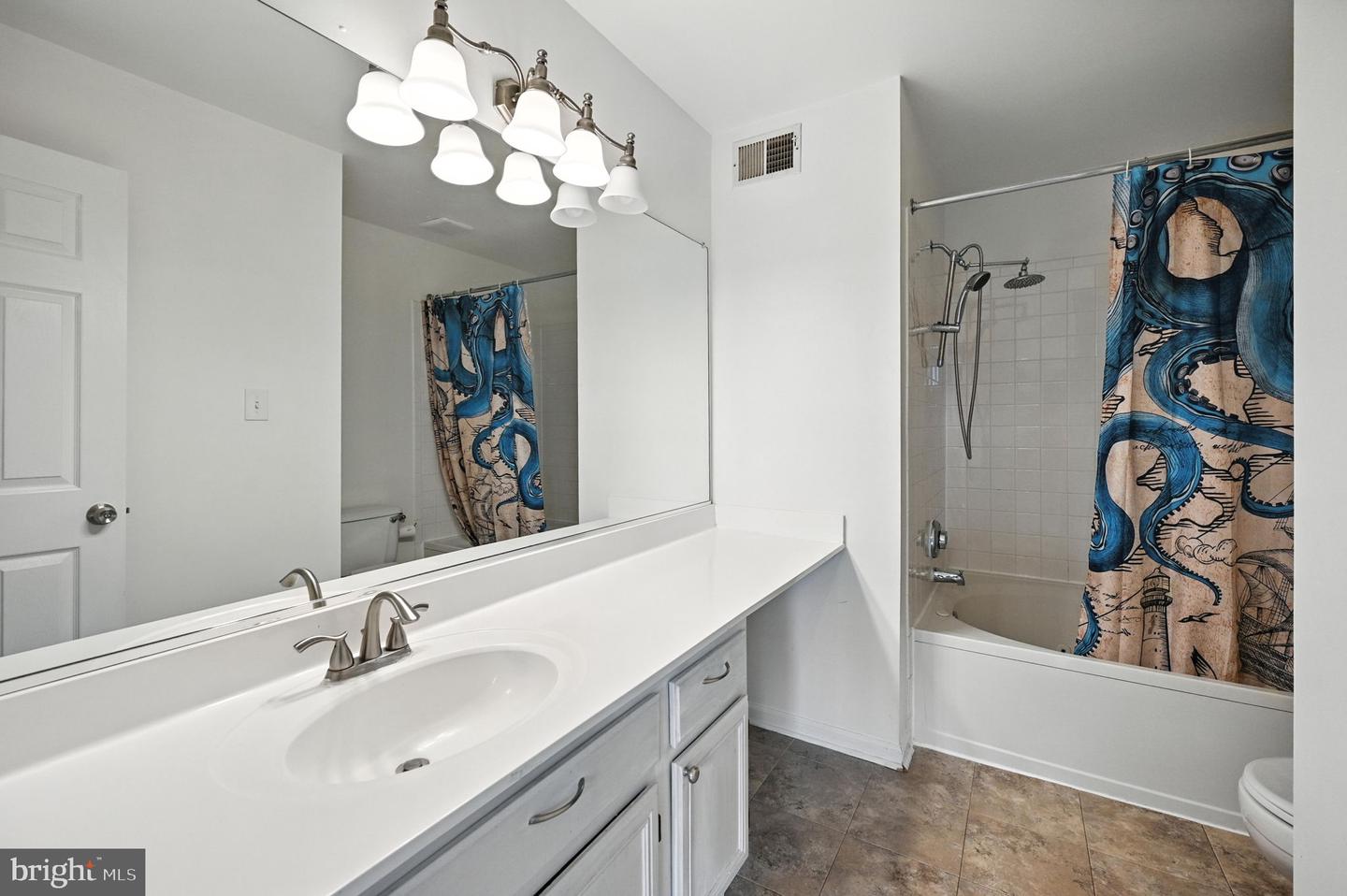 46598 DRYSDALE TER #302, STERLING, Virginia 20165, 2 Bedrooms Bedrooms, ,3 BathroomsBathrooms,Residential,For sale,46598 DRYSDALE TER #302,VALO2102230 MLS # VALO2102230