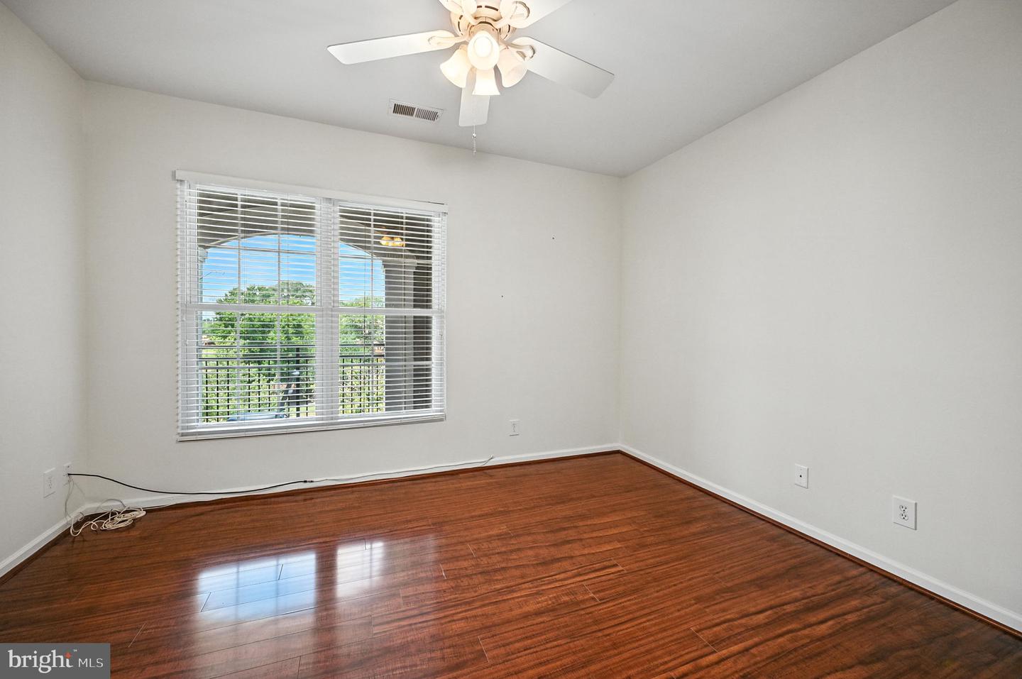 46598 DRYSDALE TER #302, STERLING, Virginia 20165, 2 Bedrooms Bedrooms, ,3 BathroomsBathrooms,Residential,For sale,46598 DRYSDALE TER #302,VALO2102230 MLS # VALO2102230