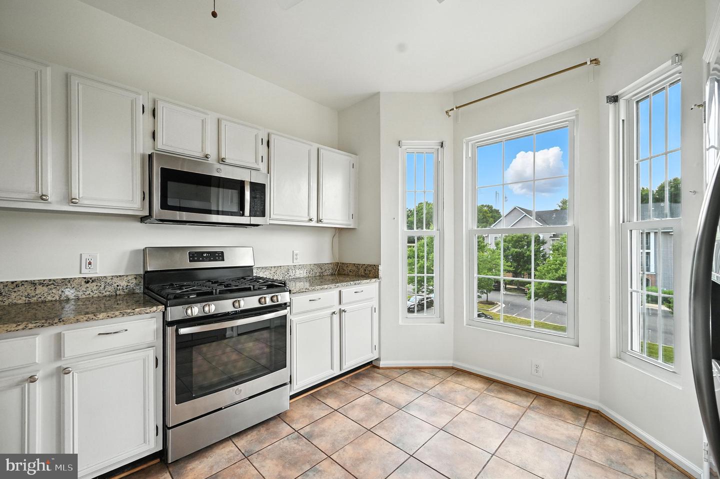 46598 DRYSDALE TER #302, STERLING, Virginia 20165, 2 Bedrooms Bedrooms, ,3 BathroomsBathrooms,Residential,For sale,46598 DRYSDALE TER #302,VALO2102230 MLS # VALO2102230