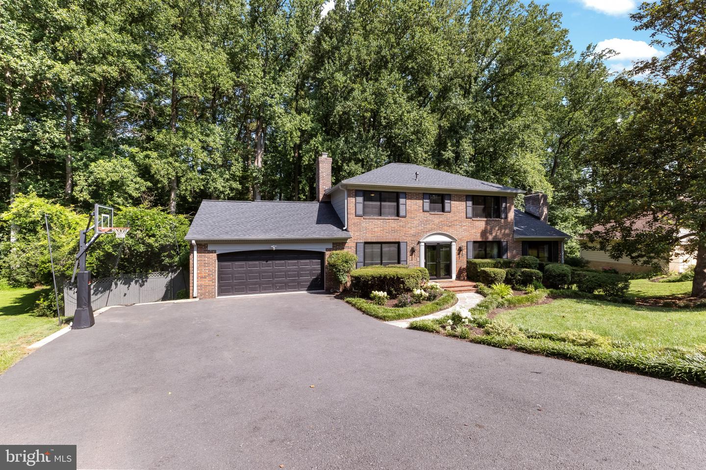 8908 LYNNHURST DR, FAIRFAX, Virginia 22031, 6 Bedrooms Bedrooms, ,4 BathroomsBathrooms,Residential,For sale,8908 LYNNHURST DR,VAFX2255626 MLS # VAFX2255626