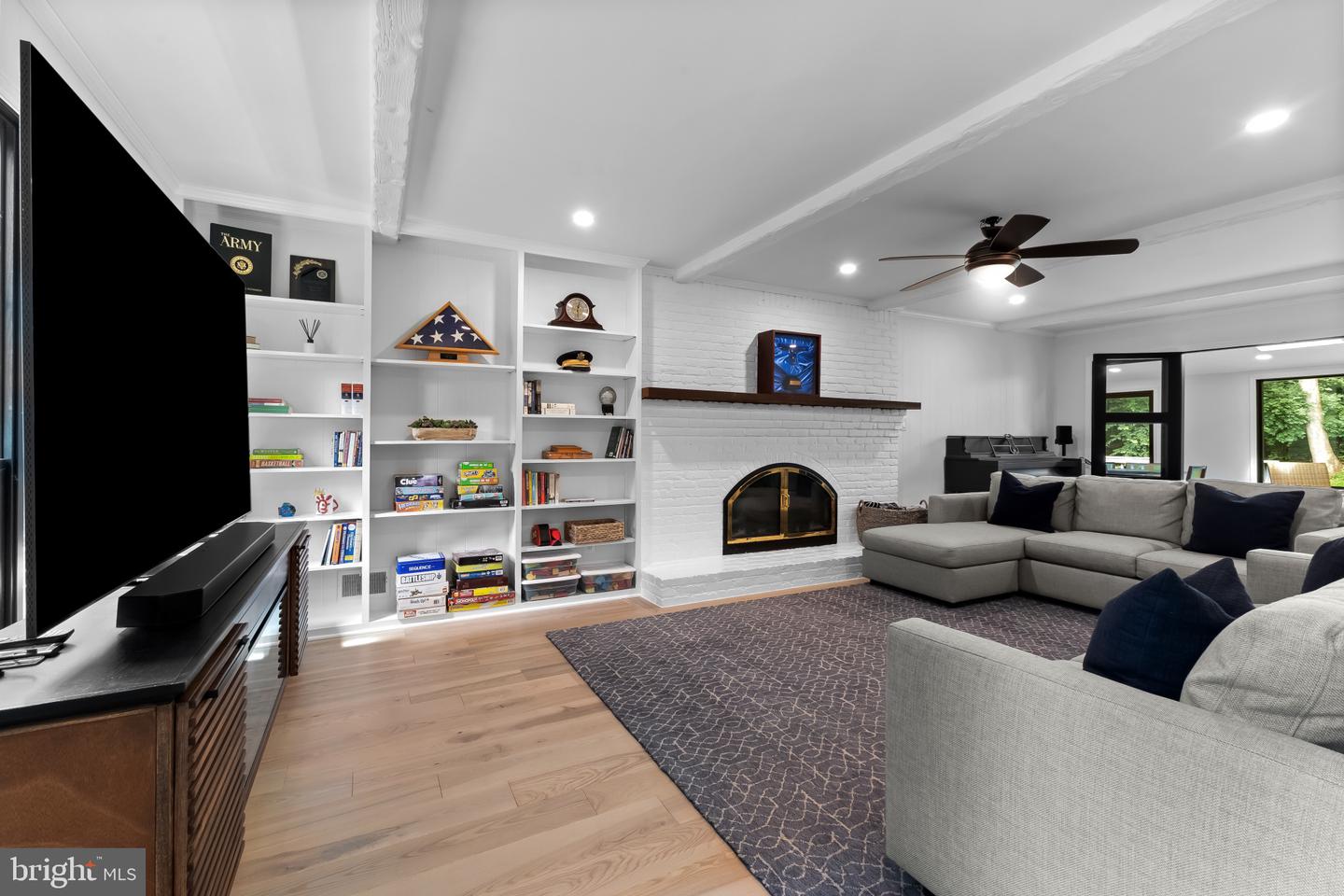 8908 LYNNHURST DR, FAIRFAX, Virginia 22031, 6 Bedrooms Bedrooms, ,4 BathroomsBathrooms,Residential,For sale,8908 LYNNHURST DR,VAFX2255626 MLS # VAFX2255626