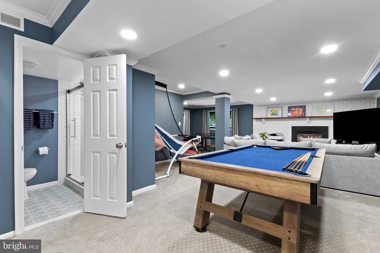 8908 LYNNHURST DR, FAIRFAX, Virginia 22031, 6 Bedrooms Bedrooms, ,4 BathroomsBathrooms,Residential,For sale,8908 LYNNHURST DR,VAFX2255626 MLS # VAFX2255626