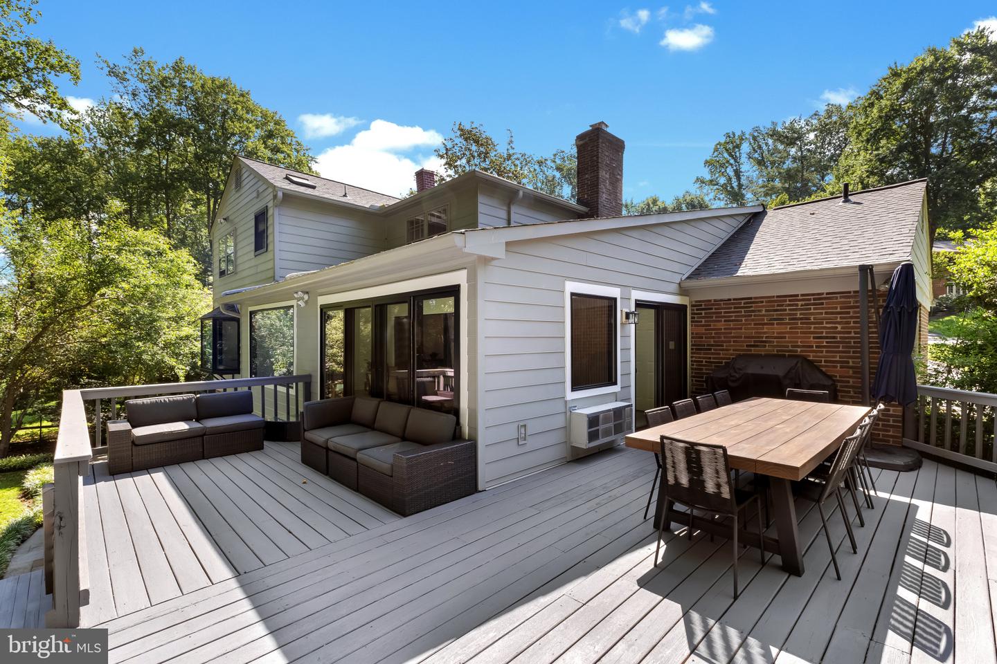8908 LYNNHURST DR, FAIRFAX, Virginia 22031, 6 Bedrooms Bedrooms, ,4 BathroomsBathrooms,Residential,For sale,8908 LYNNHURST DR,VAFX2255626 MLS # VAFX2255626