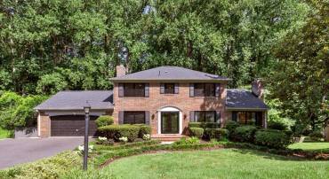 8908 LYNNHURST DR, FAIRFAX, Virginia 22031, 6 Bedrooms Bedrooms, ,4 BathroomsBathrooms,Residential,For sale,8908 LYNNHURST DR,VAFX2255626 MLS # VAFX2255626