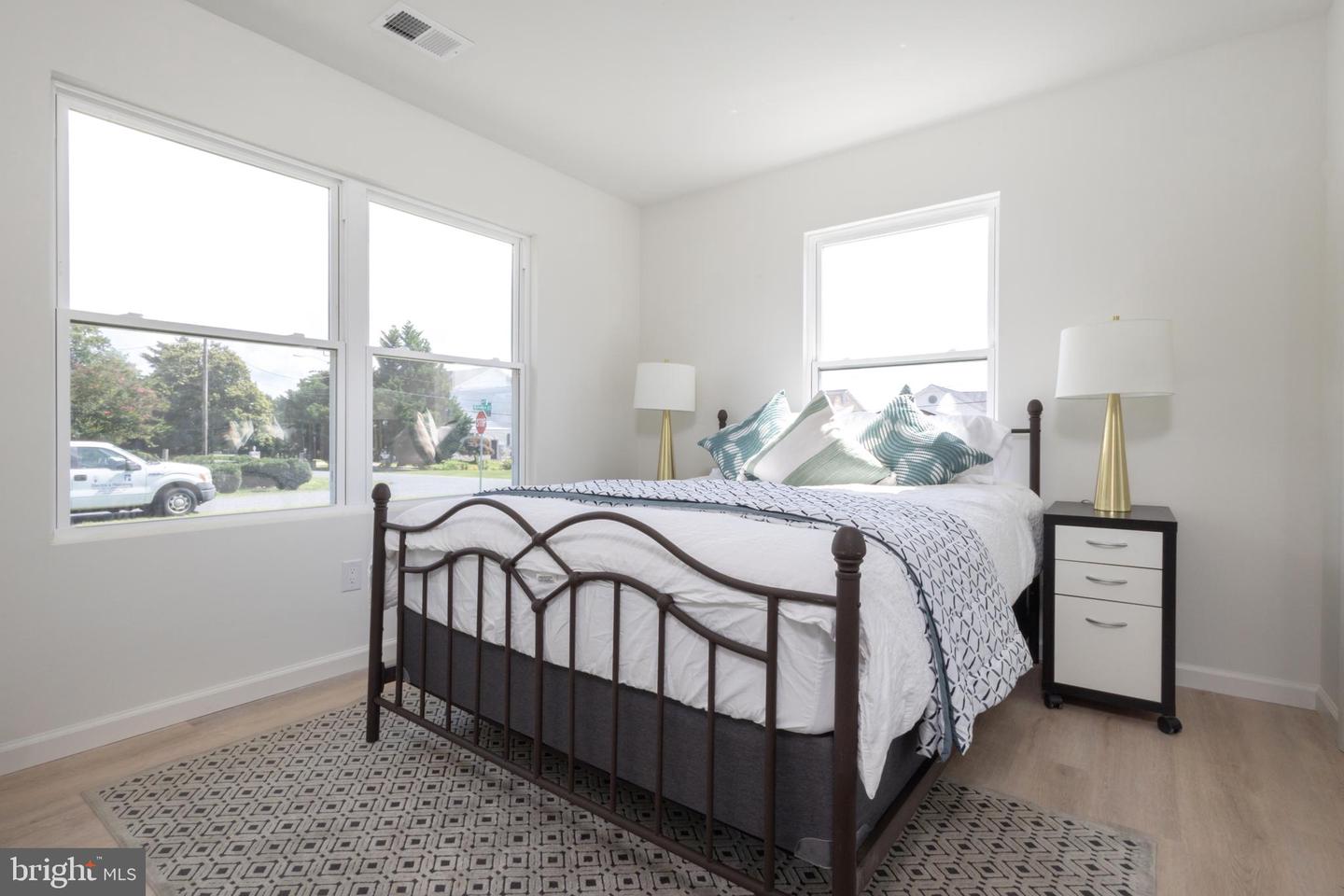1101 LINDEN ST, WOODBRIDGE, Virginia 22191, 4 Bedrooms Bedrooms, ,3 BathroomsBathrooms,Residential,For sale,1101 LINDEN ST,VAPW2099280 MLS # VAPW2099280