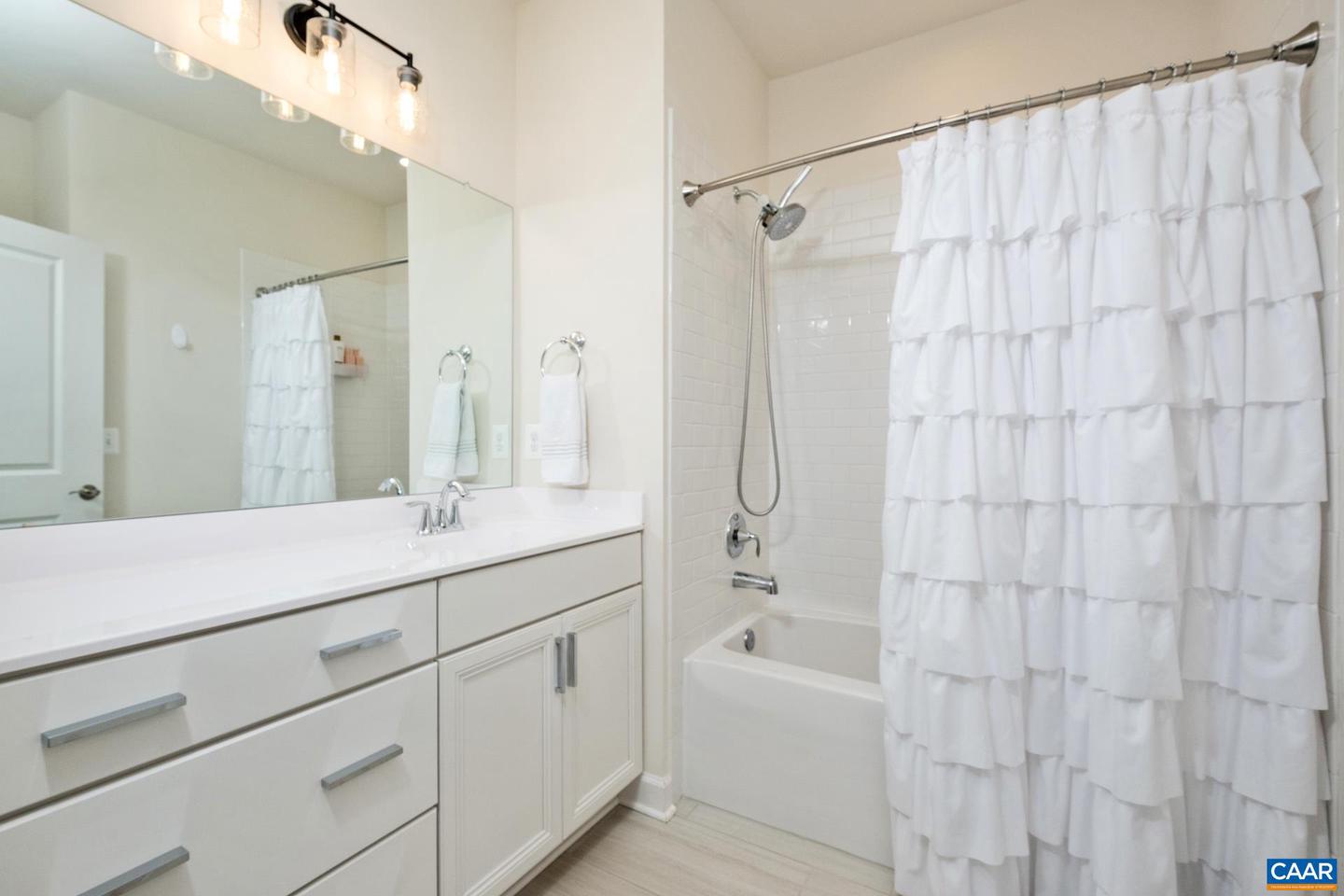 3294 THICKET RUN DR, CHARLOTTESVILLE, Virginia 22911, 3 Bedrooms Bedrooms, ,3 BathroomsBathrooms,Residential,For sale,3294 THICKET RUN DR,666787 MLS # 666787