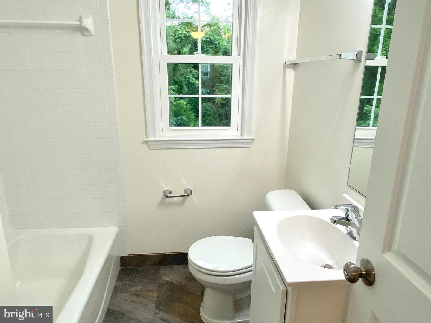 1801 BELLE VIEW BLVD #C2, ALEXANDRIA, Virginia 22307, 2 Bedrooms Bedrooms, ,1 BathroomBathrooms,Residential,For sale,1801 BELLE VIEW BLVD #C2,VAFX2255666 MLS # VAFX2255666