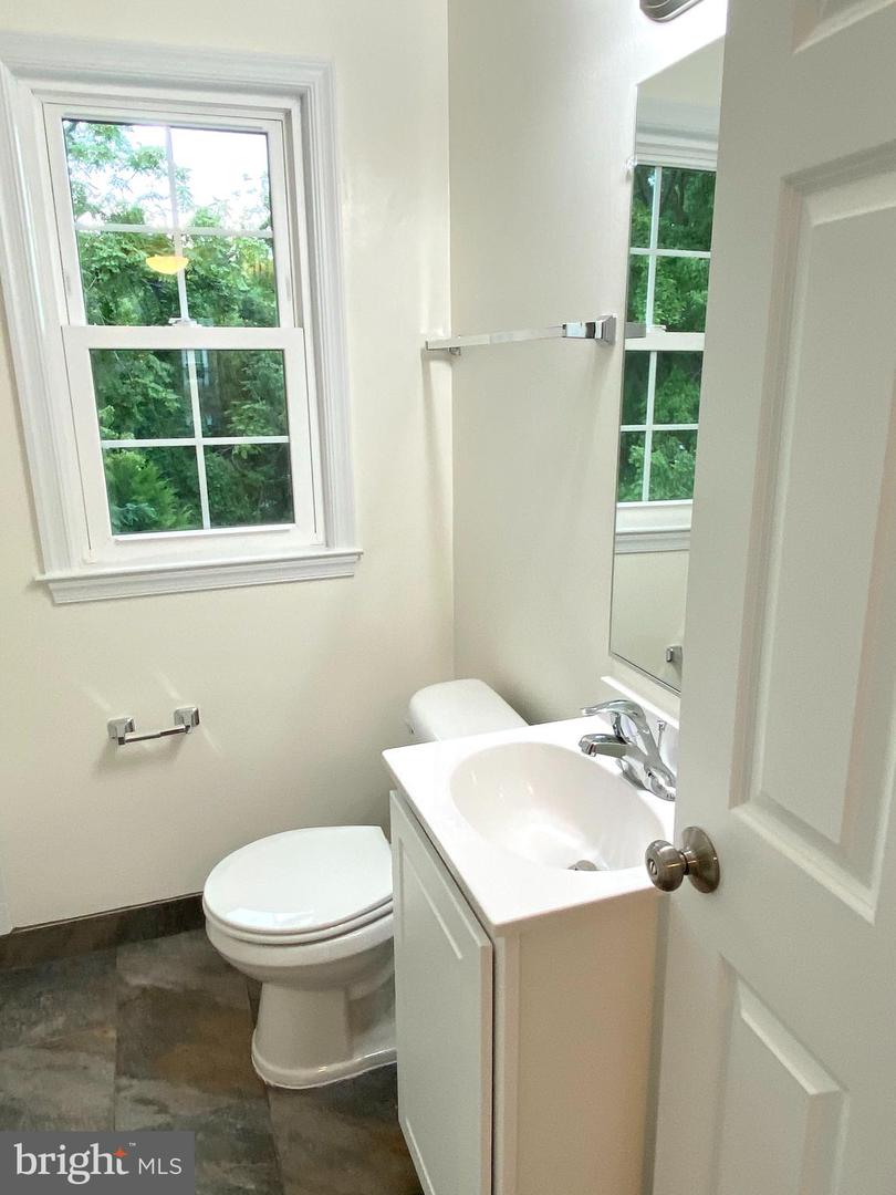 1801 BELLE VIEW BLVD #C2, ALEXANDRIA, Virginia 22307, 2 Bedrooms Bedrooms, ,1 BathroomBathrooms,Residential,For sale,1801 BELLE VIEW BLVD #C2,VAFX2255666 MLS # VAFX2255666