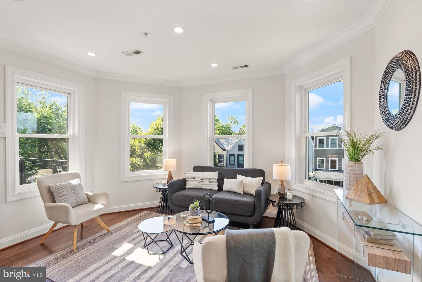 817 VARNUM ST NW #3, WASHINGTON, District Of Columbia 20011, 2 Bedrooms Bedrooms, ,2 BathroomsBathrooms,Residential,For sale,817 VARNUM ST NW #3,DCDC2210504 MLS # DCDC2210504