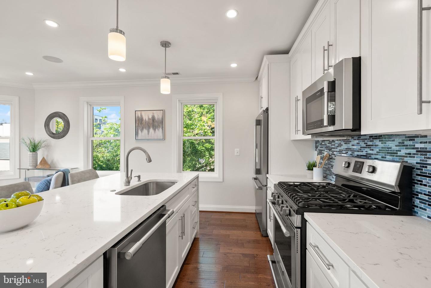 817 VARNUM ST NW #3, WASHINGTON, District Of Columbia 20011, 2 Bedrooms Bedrooms, ,2 BathroomsBathrooms,Residential,For sale,817 VARNUM ST NW #3,DCDC2210504 MLS # DCDC2210504