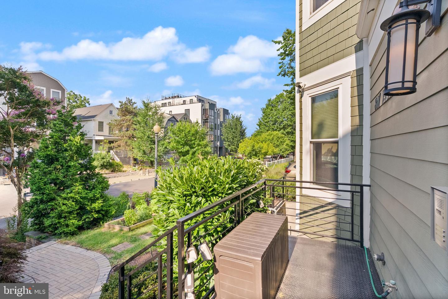 817 VARNUM ST NW #3, WASHINGTON, District Of Columbia 20011, 2 Bedrooms Bedrooms, ,2 BathroomsBathrooms,Residential,For sale,817 VARNUM ST NW #3,DCDC2210504 MLS # DCDC2210504