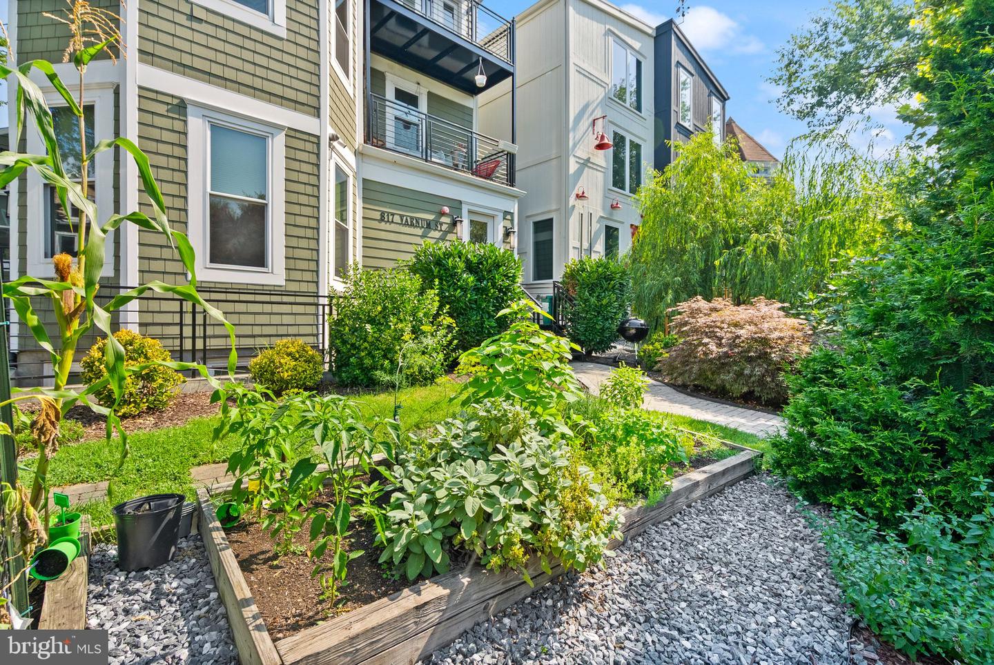 817 VARNUM ST NW #3, WASHINGTON, District Of Columbia 20011, 2 Bedrooms Bedrooms, ,2 BathroomsBathrooms,Residential,For sale,817 VARNUM ST NW #3,DCDC2210504 MLS # DCDC2210504