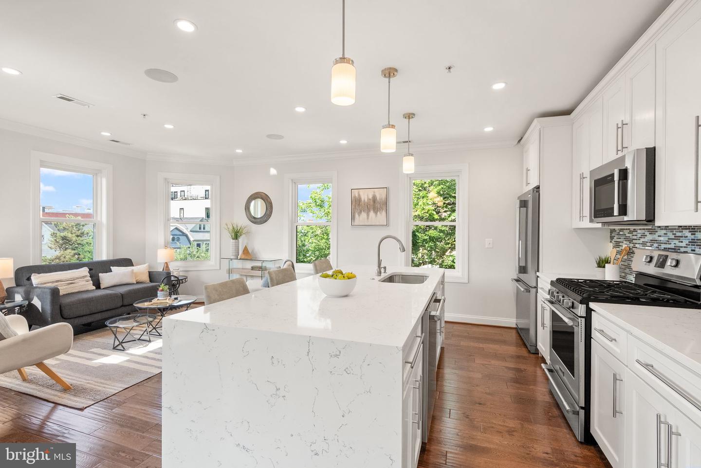 817 VARNUM ST NW #3, WASHINGTON, District Of Columbia 20011, 2 Bedrooms Bedrooms, ,2 BathroomsBathrooms,Residential,For sale,817 VARNUM ST NW #3,DCDC2210504 MLS # DCDC2210504