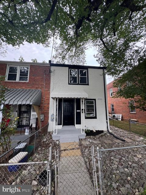 2316 SOUTHERN AVE SE, WASHINGTON, District Of Columbia 20020, 2 Bedrooms Bedrooms, ,3 BathroomsBathrooms,Residential,For sale,2316 SOUTHERN AVE SE,DCDC2210438 MLS # DCDC2210438