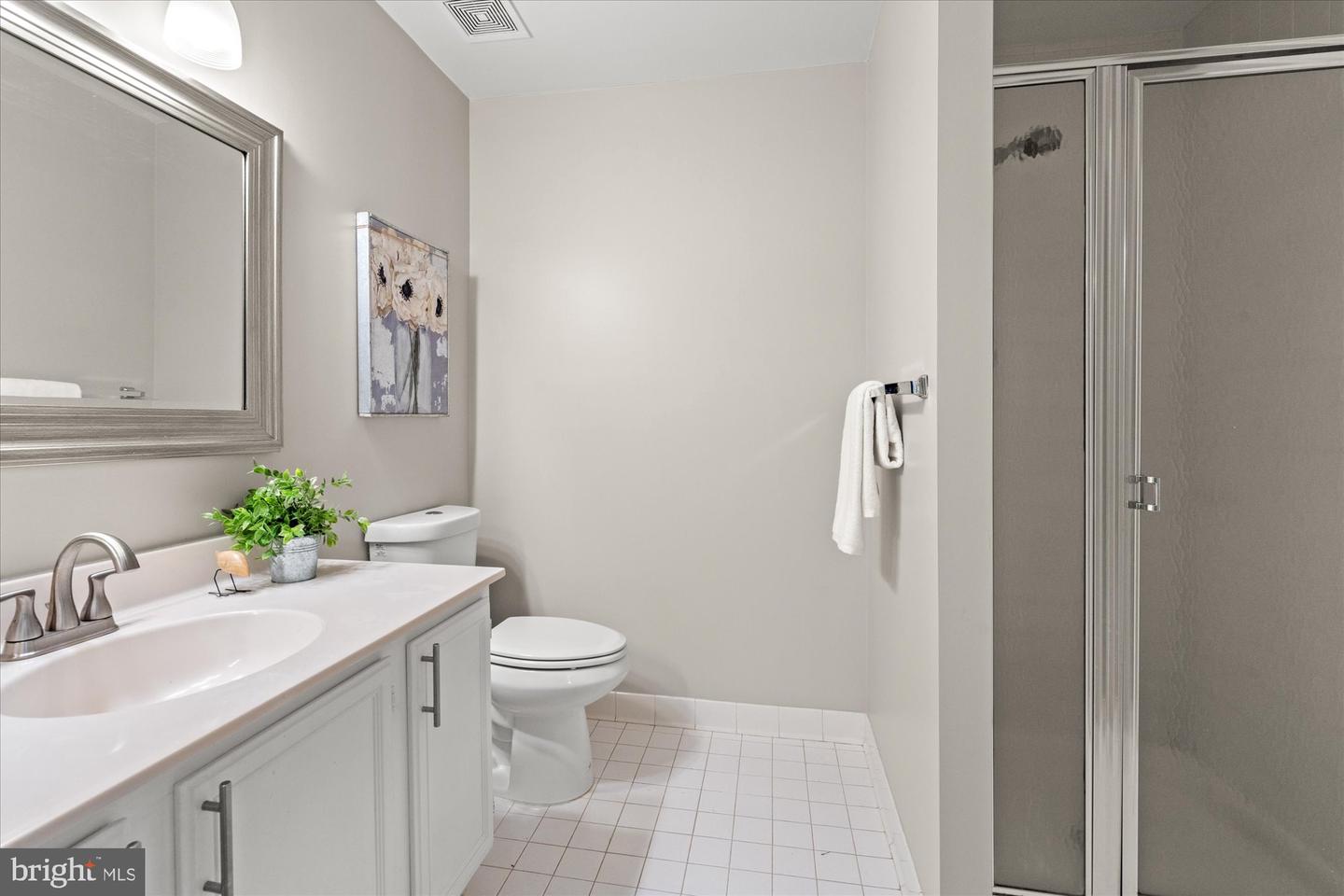 1200 BRADDOCK PL #111, ALEXANDRIA, Virginia 22314, 3 Bedrooms Bedrooms, ,2 BathroomsBathrooms,Residential,For sale,1200 BRADDOCK PL #111,VAAX2047496 MLS # VAAX2047496