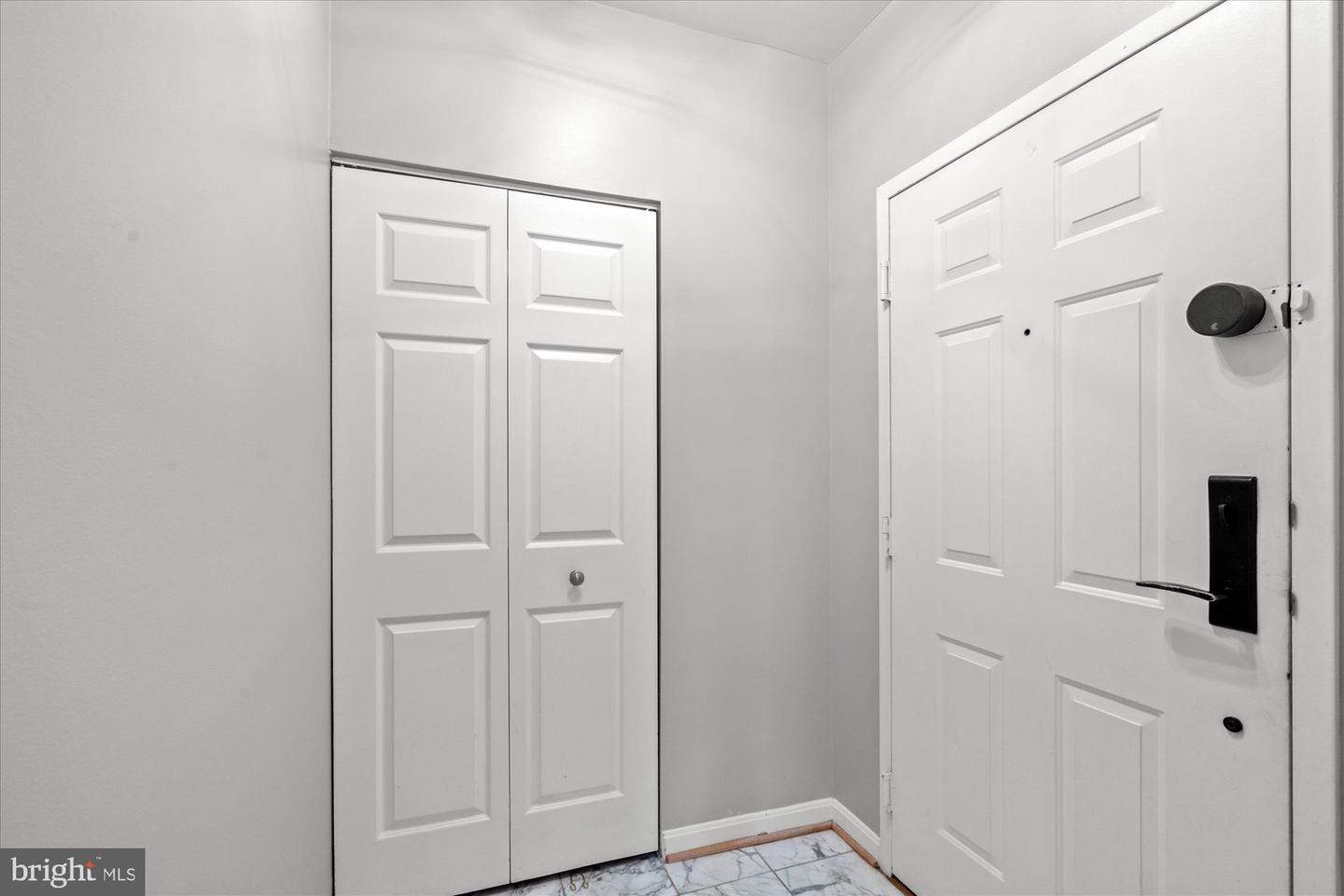 1200 BRADDOCK PL #111, ALEXANDRIA, Virginia 22314, 3 Bedrooms Bedrooms, ,2 BathroomsBathrooms,Residential,For sale,1200 BRADDOCK PL #111,VAAX2047496 MLS # VAAX2047496