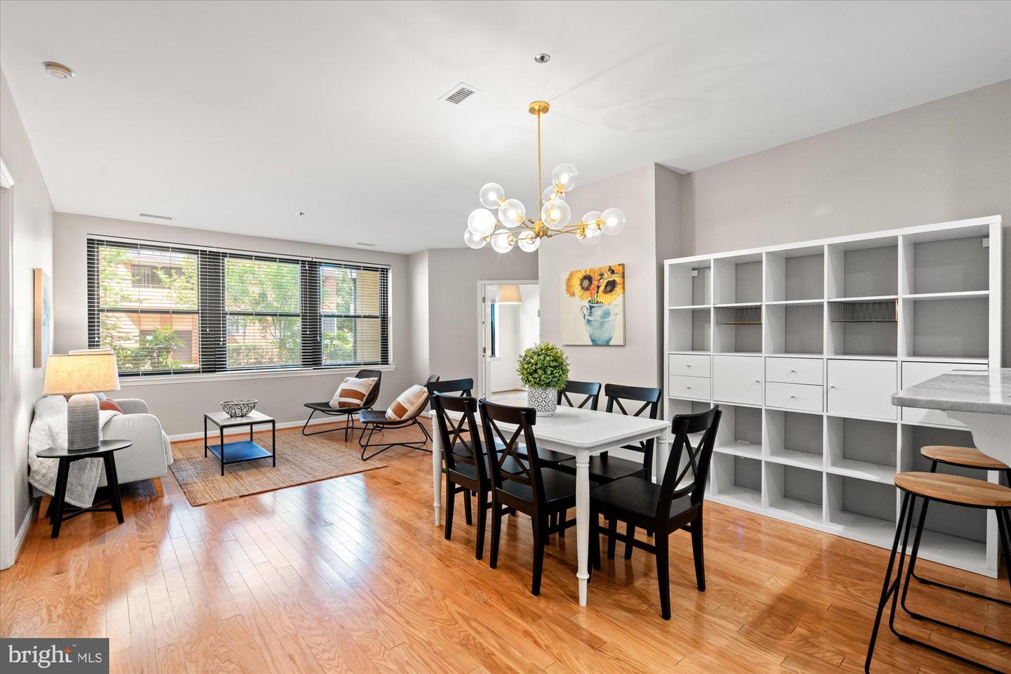1200 BRADDOCK PL #111, ALEXANDRIA, Virginia 22314, 3 Bedrooms Bedrooms, ,2 BathroomsBathrooms,Residential,For sale,1200 BRADDOCK PL #111,VAAX2047496 MLS # VAAX2047496