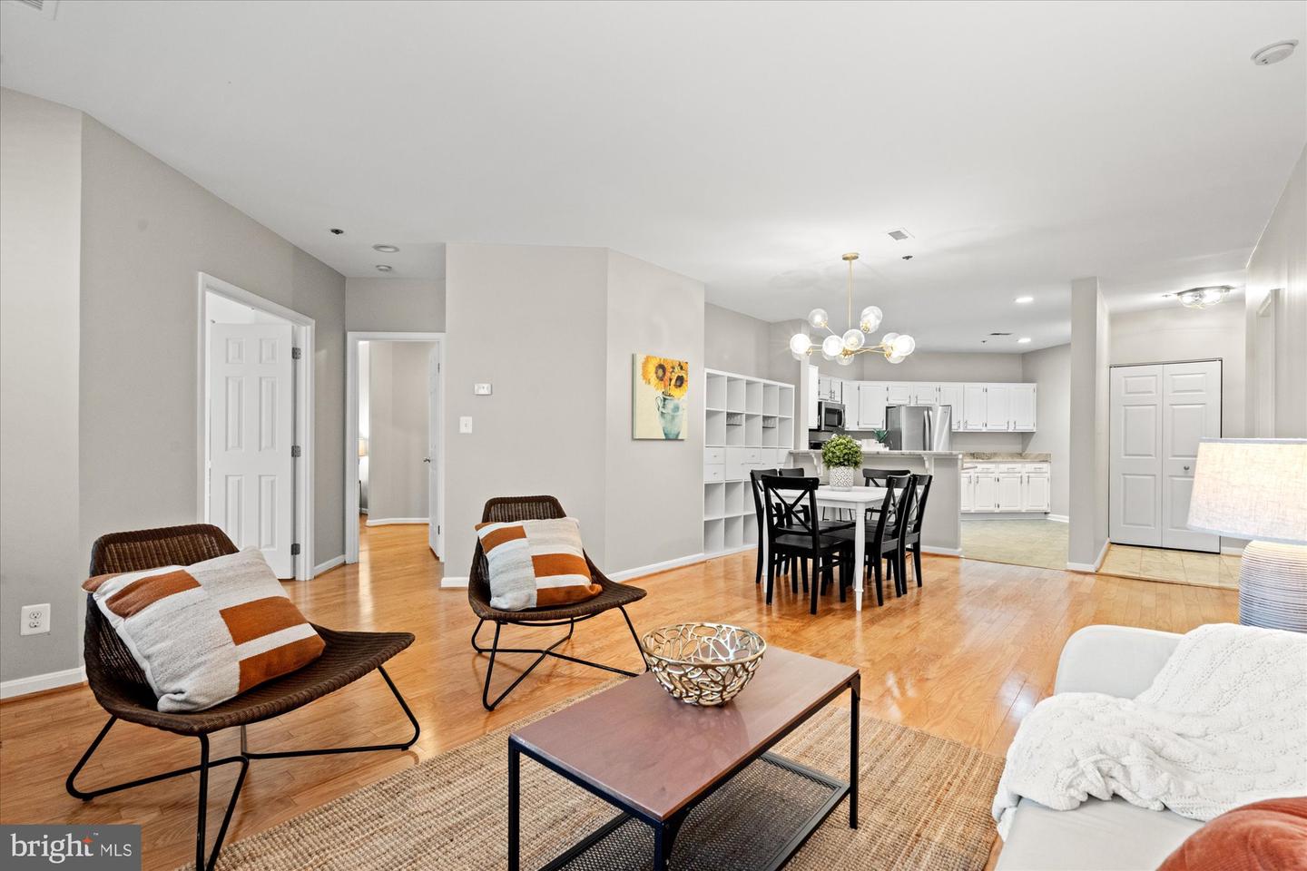 1200 BRADDOCK PL #111, ALEXANDRIA, Virginia 22314, 3 Bedrooms Bedrooms, ,2 BathroomsBathrooms,Residential,For sale,1200 BRADDOCK PL #111,VAAX2047496 MLS # VAAX2047496