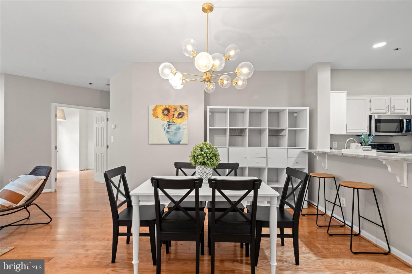 1200 BRADDOCK PL #111, ALEXANDRIA, Virginia 22314, 3 Bedrooms Bedrooms, ,2 BathroomsBathrooms,Residential,For sale,1200 BRADDOCK PL #111,VAAX2047496 MLS # VAAX2047496