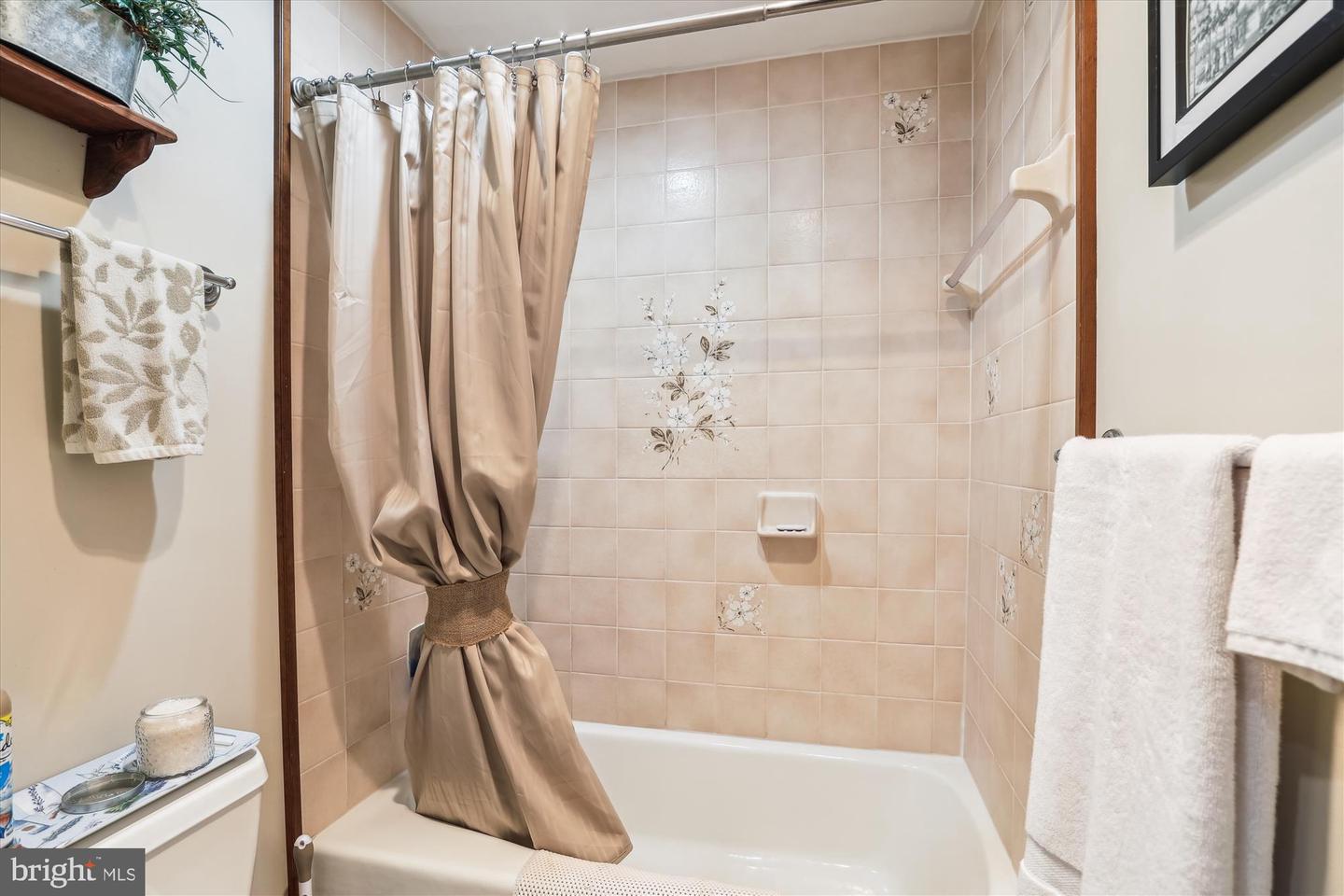 6368 YATES FORD RD, MANASSAS, Virginia 20111, 6 Bedrooms Bedrooms, ,4 BathroomsBathrooms,Residential,For sale,6368 YATES FORD RD,VAPW2099322 MLS # VAPW2099322