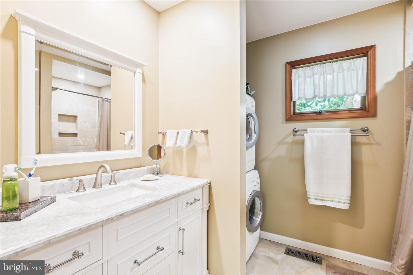6368 YATES FORD RD, MANASSAS, Virginia 20111, 6 Bedrooms Bedrooms, ,4 BathroomsBathrooms,Residential,For sale,6368 YATES FORD RD,VAPW2099322 MLS # VAPW2099322