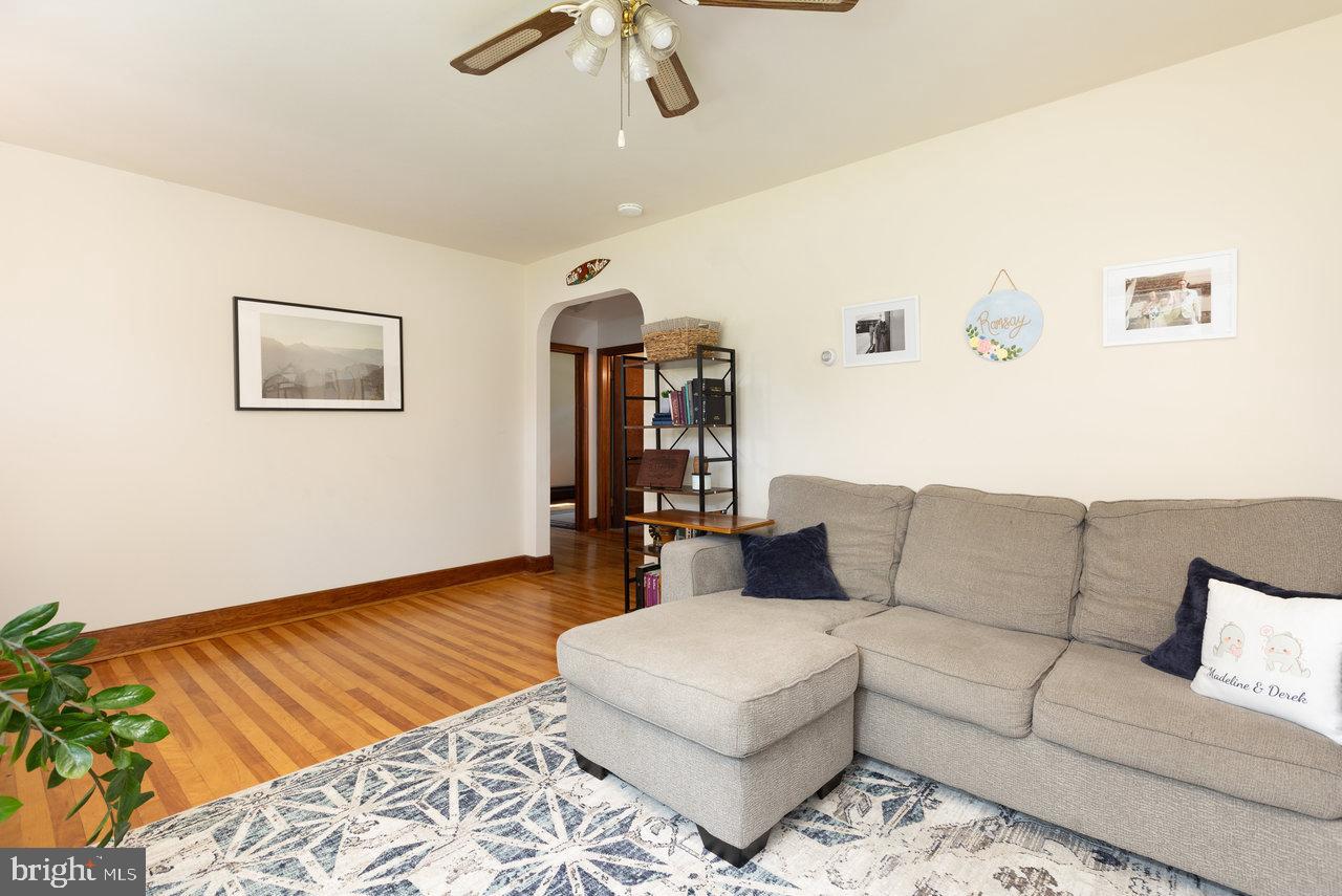 122 FRASER LN, STAUNTON, Virginia 24401, 2 Bedrooms Bedrooms, ,1 BathroomBathrooms,Residential,For sale,122 FRASER LN,VASC2000690 MLS # VASC2000690