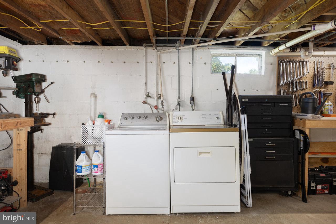 122 FRASER LN, STAUNTON, Virginia 24401, 2 Bedrooms Bedrooms, ,1 BathroomBathrooms,Residential,For sale,122 FRASER LN,VASC2000690 MLS # VASC2000690