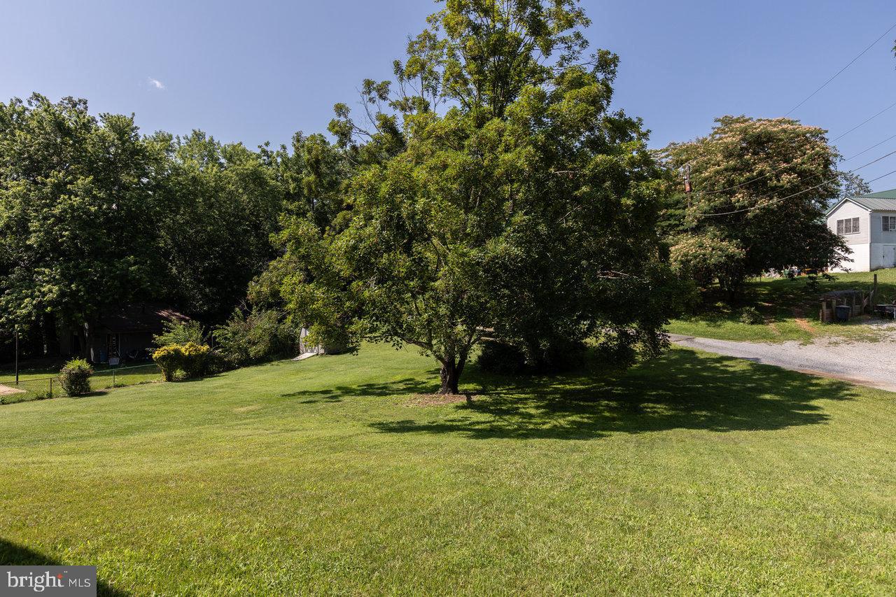 122 FRASER LN, STAUNTON, Virginia 24401, 2 Bedrooms Bedrooms, ,1 BathroomBathrooms,Residential,For sale,122 FRASER LN,VASC2000690 MLS # VASC2000690