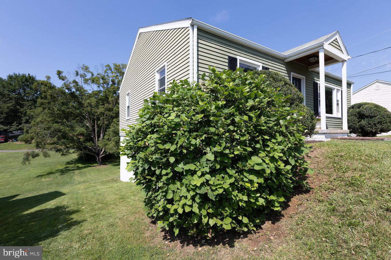 122 FRASER LN, STAUNTON, Virginia 24401, 2 Bedrooms Bedrooms, ,1 BathroomBathrooms,Residential,For sale,122 FRASER LN,VASC2000690 MLS # VASC2000690