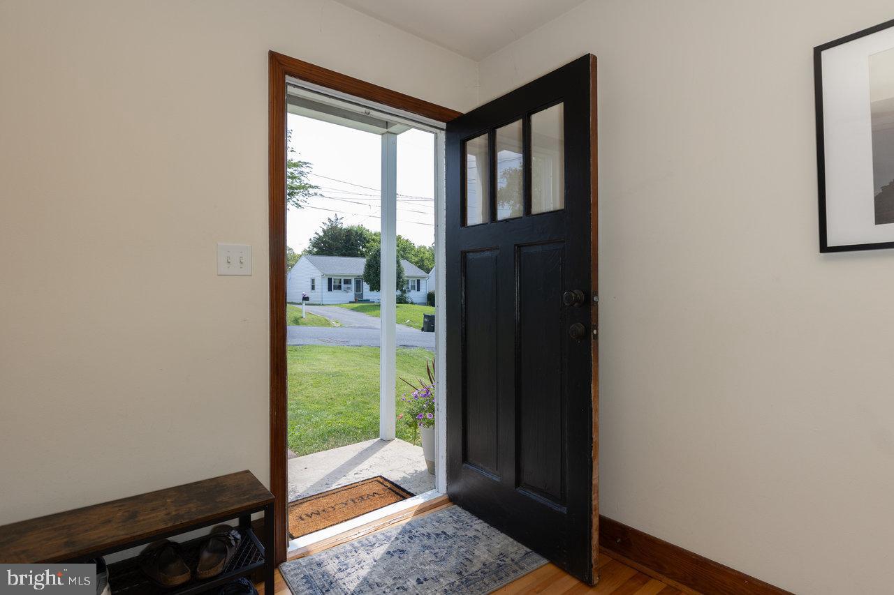 122 FRASER LN, STAUNTON, Virginia 24401, 2 Bedrooms Bedrooms, ,1 BathroomBathrooms,Residential,For sale,122 FRASER LN,VASC2000690 MLS # VASC2000690