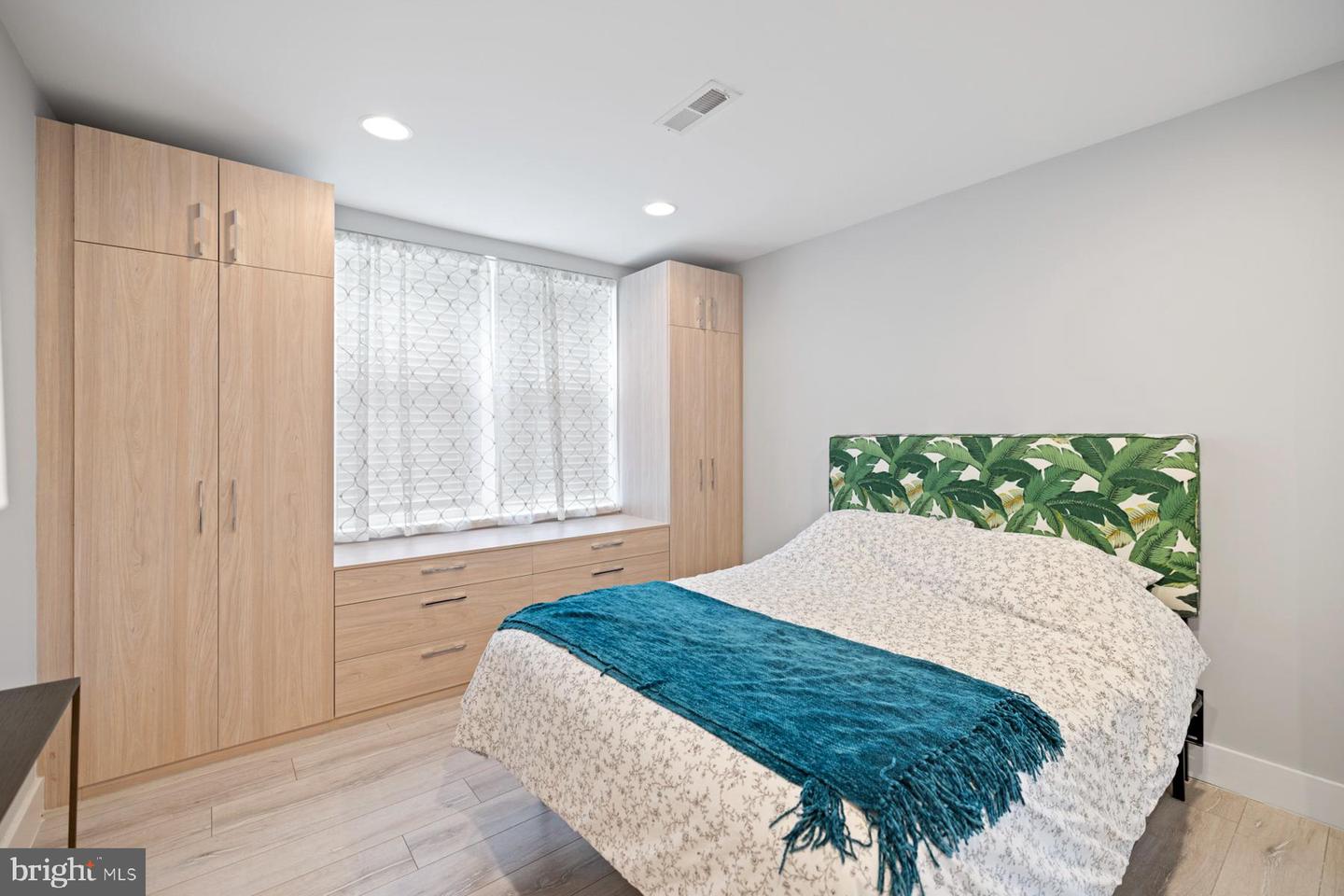 5024 9TH ST NW #301, WASHINGTON, District Of Columbia 20011, 2 Bedrooms Bedrooms, ,2 BathroomsBathrooms,Residential,For sale,5024 9TH ST NW #301,DCDC2171050 MLS # DCDC2171050