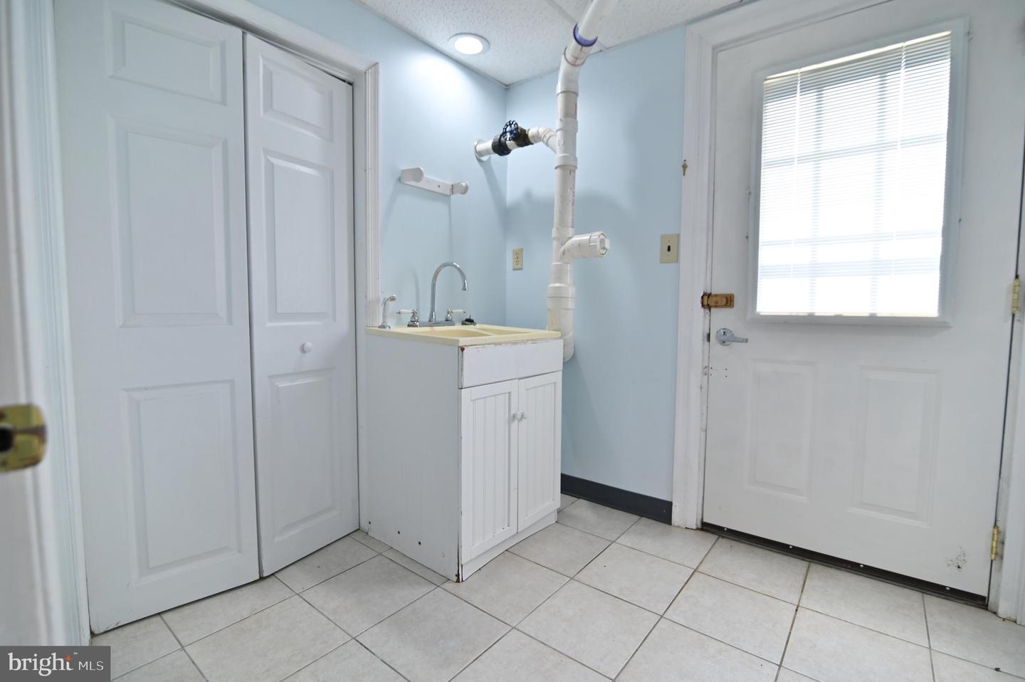 8289 BACK RD, MAURERTOWN, Virginia 22644, 2 Bedrooms Bedrooms, ,2 BathroomsBathrooms,Residential,For sale,8289 BACK RD,VASH2010782 MLS # VASH2010782
