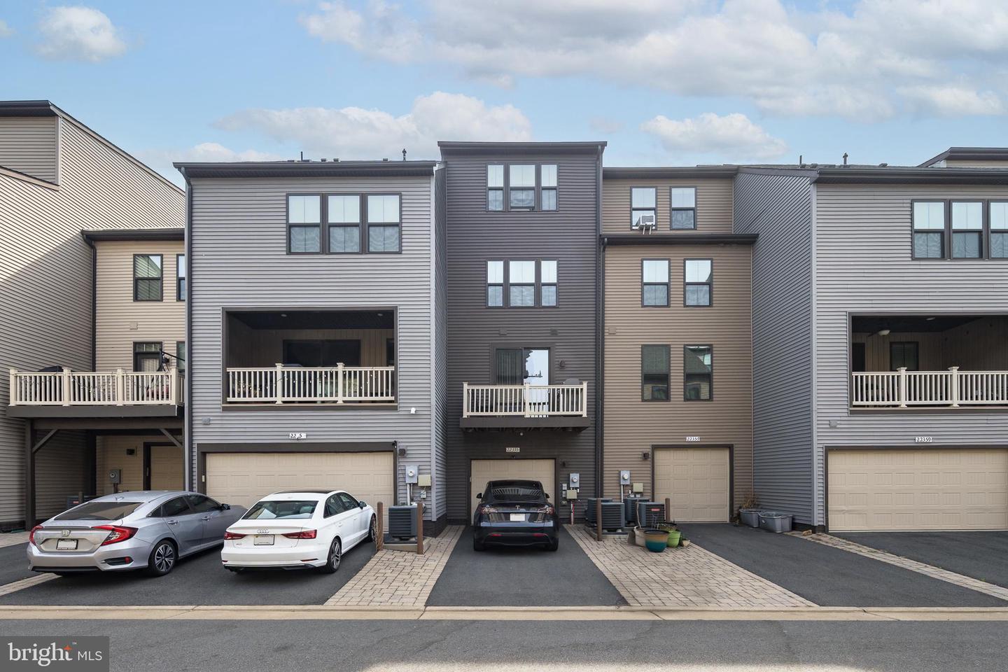 22355 EXE SQ, ASHBURN, Virginia 20148, 3 Bedrooms Bedrooms, ,3 BathroomsBathrooms,Residential,For sale,22355 EXE SQ,VALO2094740 MLS # VALO2094740