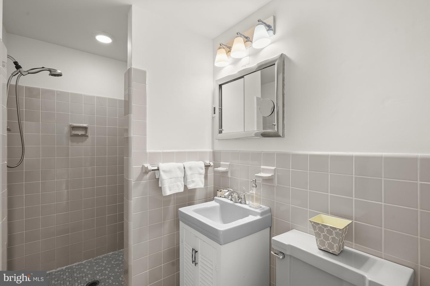 3900 WATSON PL NW #A-5H, WASHINGTON, District Of Columbia 20016, 2 Bedrooms Bedrooms, ,2 BathroomsBathrooms,Residential,For sale,3900 WATSON PL NW #A-5H,DCDC2207724 MLS # DCDC2207724