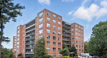 3900 WATSON PL NW #A-5H, WASHINGTON, District Of Columbia 20016, 2 Bedrooms Bedrooms, ,2 BathroomsBathrooms,Residential,For sale,3900 WATSON PL NW #A-5H,DCDC2207724 MLS # DCDC2207724