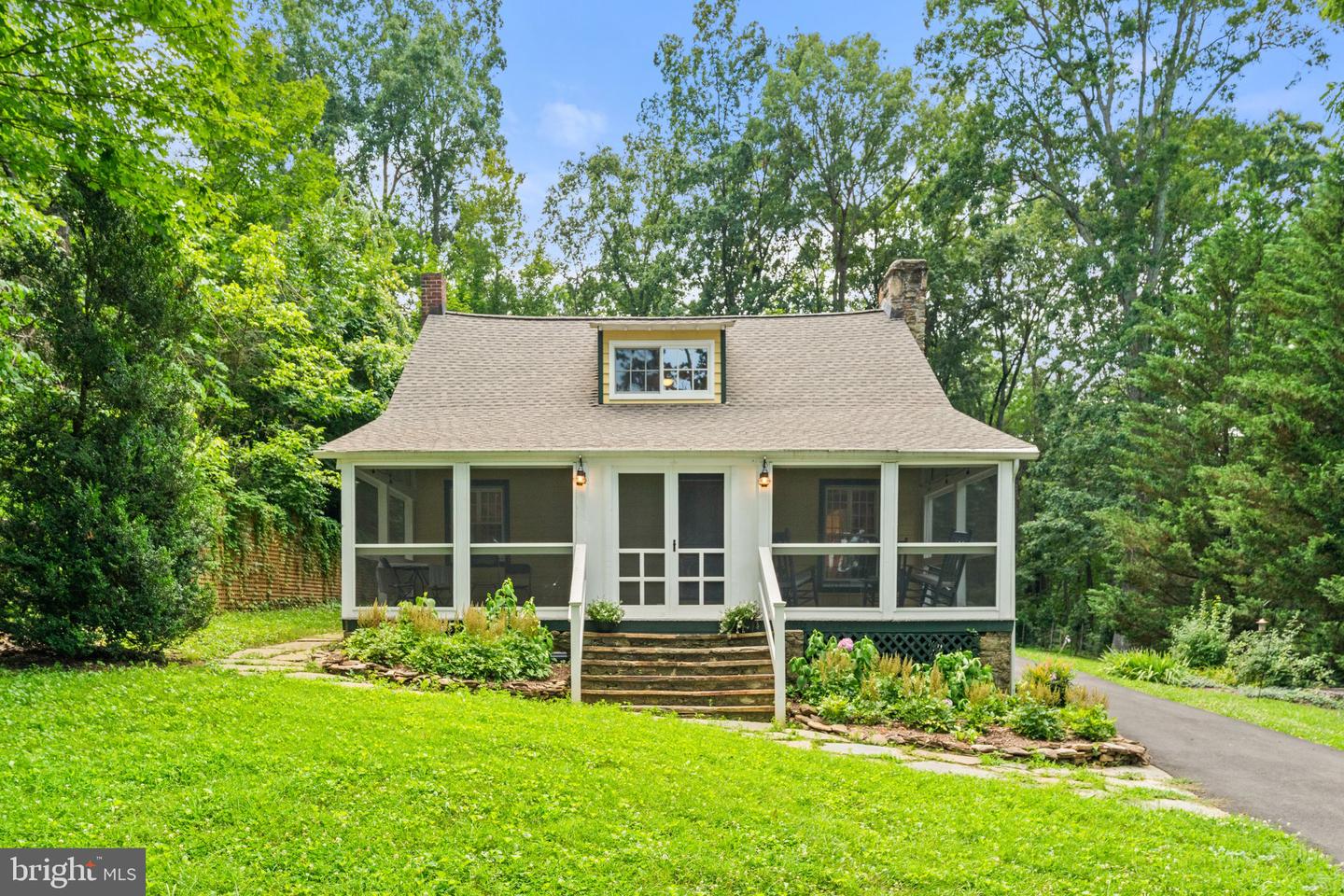 6441 MAIN ST, THE PLAINS, Virginia 20198, 3 Bedrooms Bedrooms, ,2 BathroomsBathrooms,Residential,For sale,6441 MAIN ST,VAFQ2017336 MLS # VAFQ2017336
