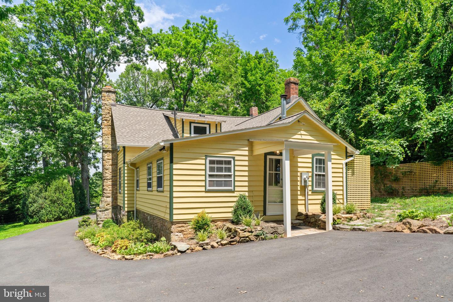 6441 MAIN ST, THE PLAINS, Virginia 20198, 3 Bedrooms Bedrooms, ,2 BathroomsBathrooms,Residential,For sale,6441 MAIN ST,VAFQ2017336 MLS # VAFQ2017336