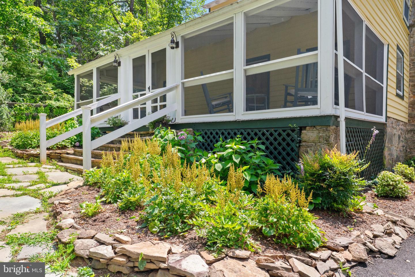 6441 MAIN ST, THE PLAINS, Virginia 20198, 3 Bedrooms Bedrooms, ,2 BathroomsBathrooms,Residential,For sale,6441 MAIN ST,VAFQ2017336 MLS # VAFQ2017336