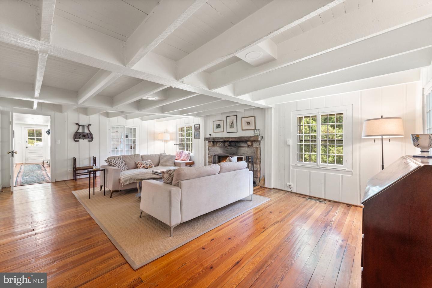 6441 MAIN ST, THE PLAINS, Virginia 20198, 3 Bedrooms Bedrooms, ,2 BathroomsBathrooms,Residential,For sale,6441 MAIN ST,VAFQ2017336 MLS # VAFQ2017336