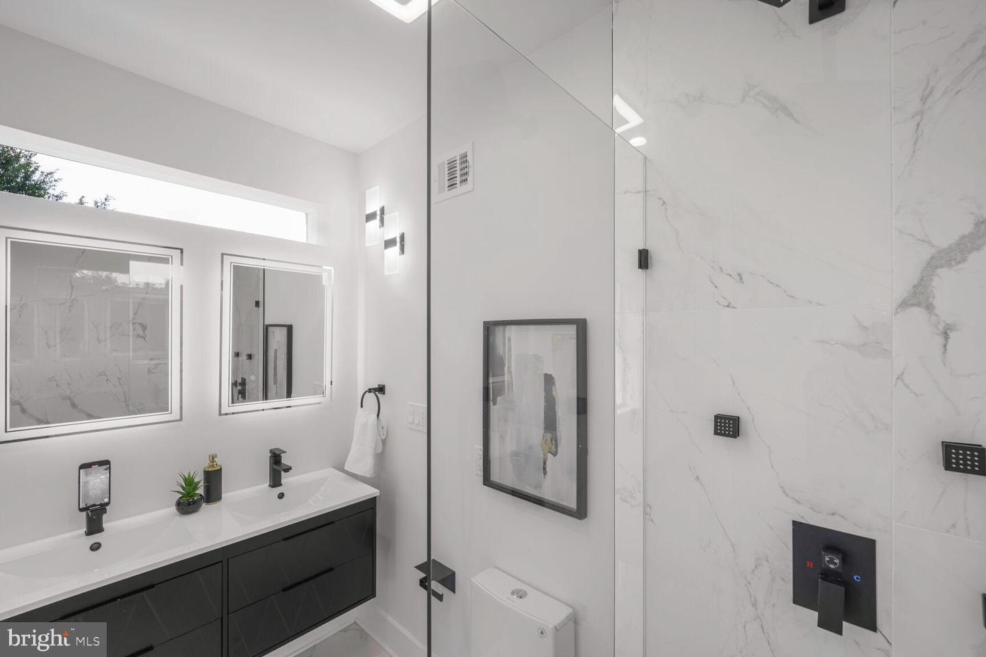 235 ASCOT PL NE, WASHINGTON, District Of Columbia 20002, 4 Bedrooms Bedrooms, ,3 BathroomsBathrooms,Residential,For sale,235 ASCOT PL NE,DCDC2209386 MLS # DCDC2209386